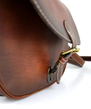Unikátna kožená crossbody kabelka v Cigaro farbe 7403, ručne tieňovaná – Obrázok 8