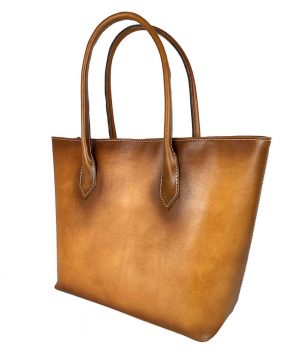 Kožená dámska kabelka SHOPPER ručne tamponovaná a tieňovaná v tmavo žltej farbe – Obrázok 4