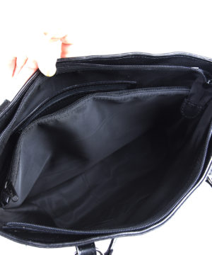 Kožená veľká kabelka 8602 v čiernej lesklej farbe – Obrázok 10