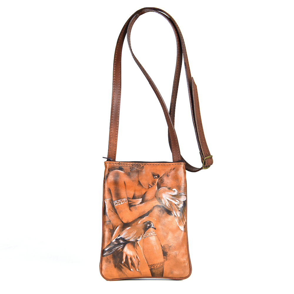 Ručne maľovaná crossbody kabelka č.8603 s motívom Žena s holubmi – Obrázok 5