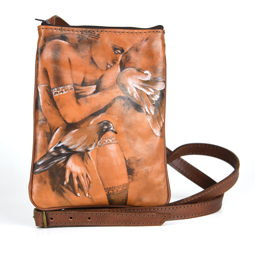 Ručne maľovaná crossbody kabelka č.8603 s motívom Žena s holubmi – Obrázok 2