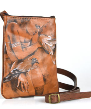 Ručne maľovaná crossbody kabelka č.8603 s motívom Žena s holubmi – Obrázok 3