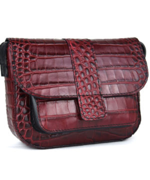 Malá kabelka crossbody z hovädzej kože s dezénom krokodíla v bordovej farbe – Obrázok 7