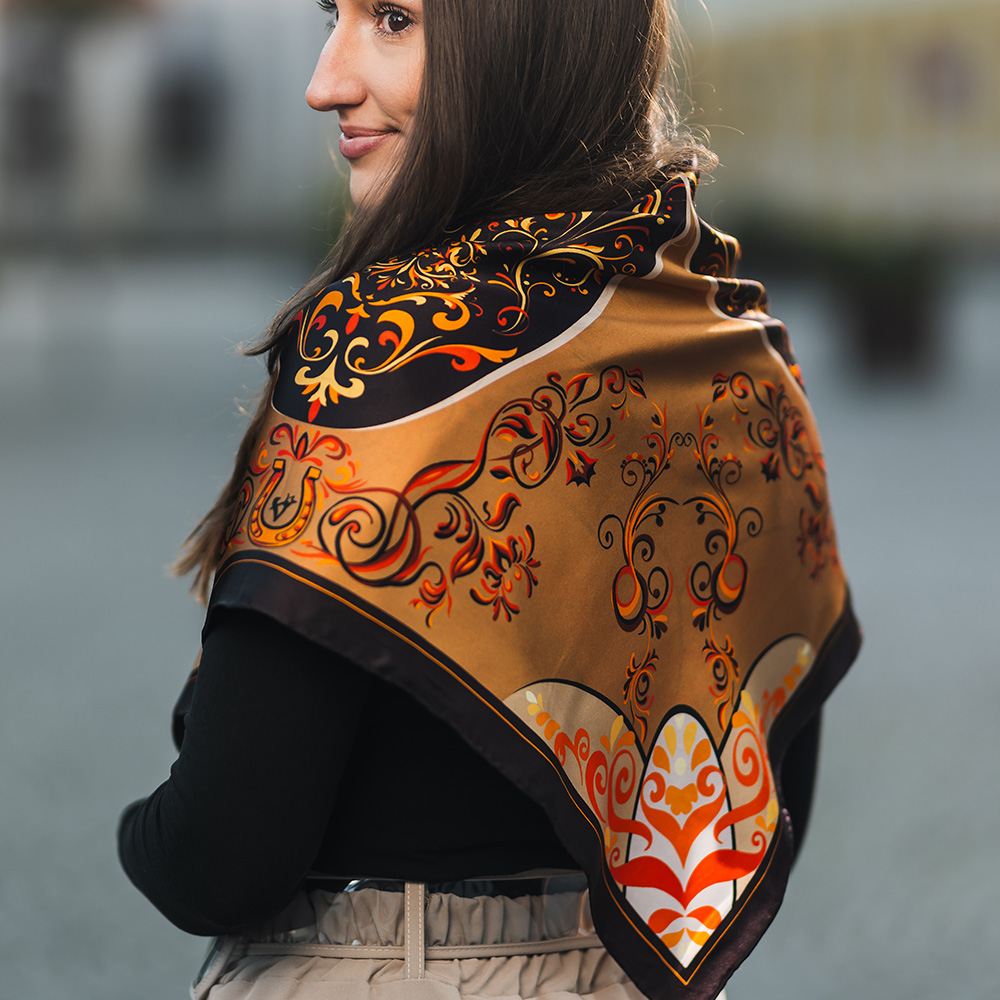 Hodvábna šatka ORNAMENT - MEDENÝ, 90 x 90cm, Vyrobené na Slovensku – Obrázok 9