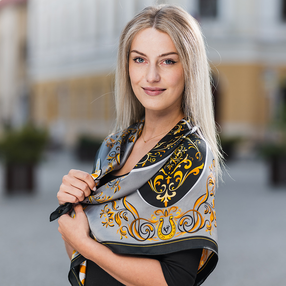 Hodvábna šatka ORNAMENT - ZLATÝ, 90 x 90cm, Vyrobené na Slovensku – Obrázok 11