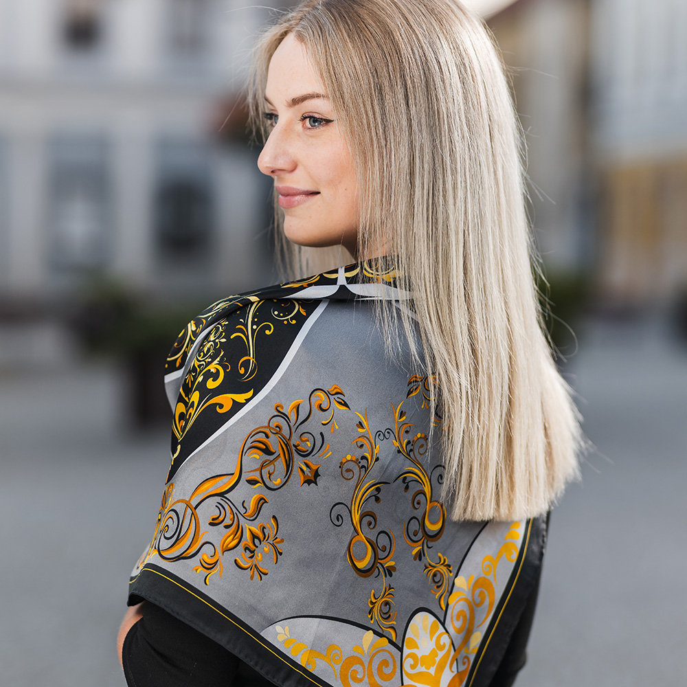 Hodvábna šatka ORNAMENT - ZLATÝ, 90 x 90cm, Vyrobené na Slovensku – Obrázok 12