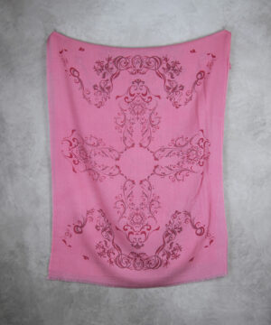 Alternative view of Unisex zimný šál z Merino vlny so vzorom ORNAMENT PINK, výrobený na Slovensku
