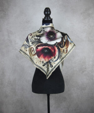 Hodvábna šatka LÚČNE KVETY - BÉŽOVÉ, 90 x 90cm, Vyrobené na Slovensku