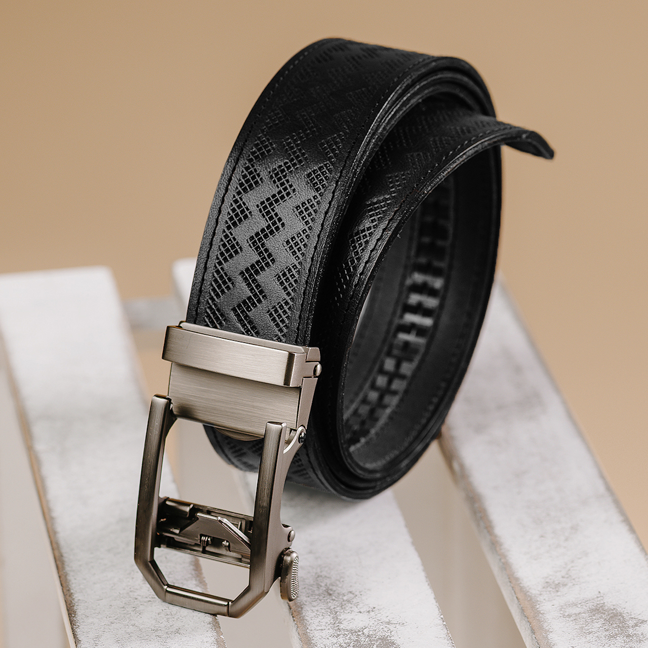 Kožený opasok s dekorom a automatickou prackou – NICKEL GAP, limitovaná edícia, čierny